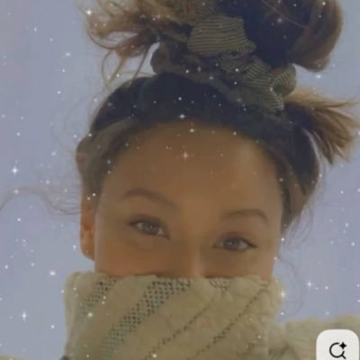 heyjuliahere_'s profile picture. cancerian . miss o’neil 🎐. chenford 💛🩵 . upstead 🩶