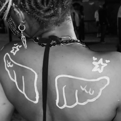 Doyinpepperr's profile picture. Creative || 过生活 🖤