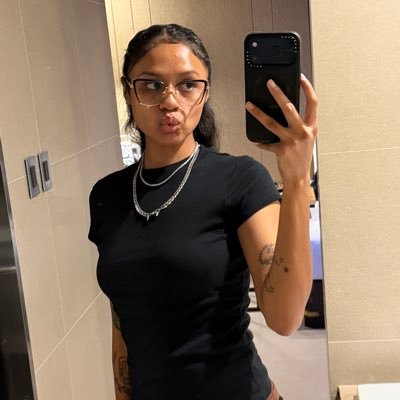 squirtdem0n's profile picture. 