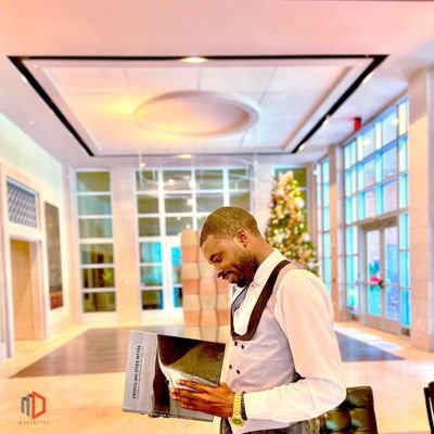 Emmamay007's profile picture. Emmanuel Mayombo est un écrivain et penseur gabonais dont l’œuvre s’impose progressivement dans le paysage littéraire contemporain. Passionné par les mots dès s