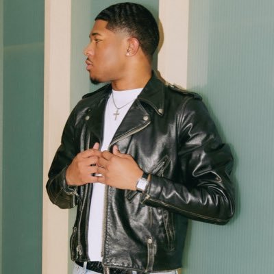 charlesj____'s profile picture. 