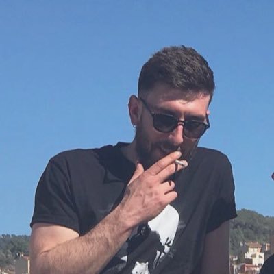 llibreti's profile picture. Parlar bé no costa una puta merda i quedes de puta mare.