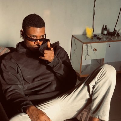 Onlyparzi's profile picture. Black sheep 🐃