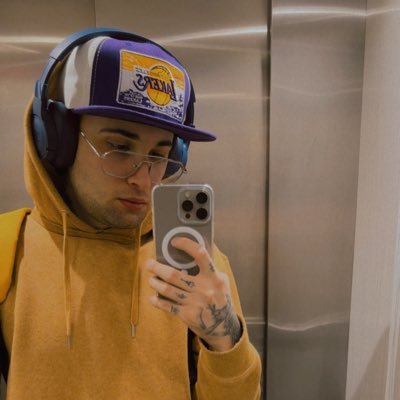 GhoulGlint's profile picture. mmorpg delisiyim. nintendo oyunlarını severim. basit insanım su içerim.