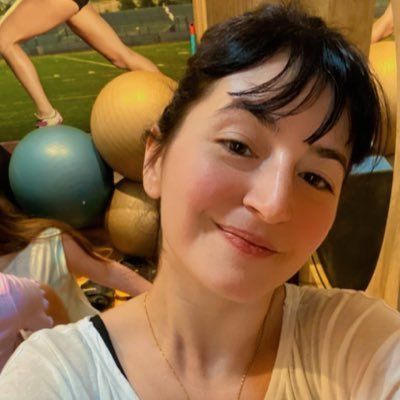 moniquefc019's profile picture. Revolução é legítima defesa.