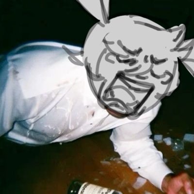 cheewiizz's profile picture. {just a silly lil guy drawing to feed my little  following} 
someone stole one of my old phones @stuckinlovpuzl