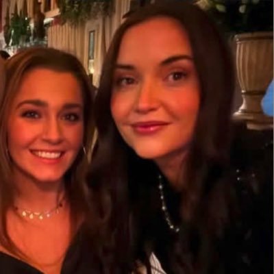 EExTWD's profile picture. multi-fandom 🙂