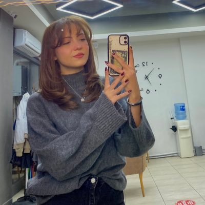 phoebeautyy's profile picture. 