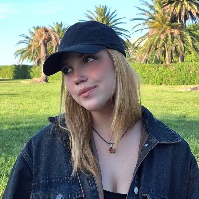 soffnickii's profile picture. 🪡🎧🎬💄