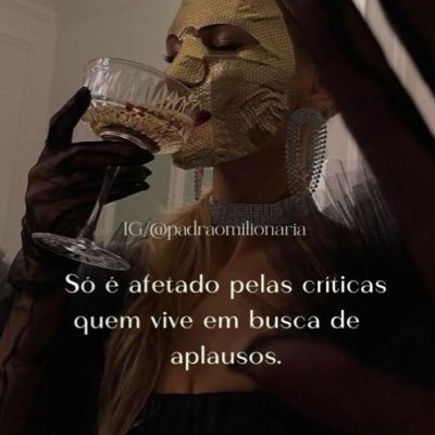 morenna_ys's profile picture. SÓ QUEM SE ARRISCA MERECE VIVER O EXTRAORDINÁRIO 🤞🏽✨ // CRVG 💢🖤🤍 // PORTELA 🦅💙🤍