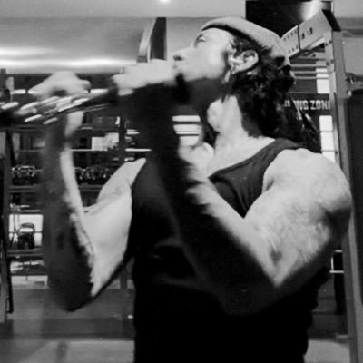 wstrchaos's profile picture. I’m not built to be gentle. Get close if you want, just make sure you can handle it.