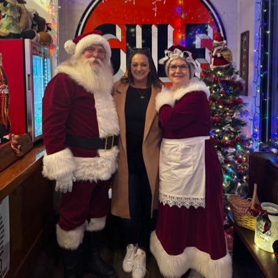 LBknowsBall's profile picture. Contributor @USAToday | Site Expert @Fansided @GarnetNCocky | My Saturdays are booked from August to January. Call me on a bye week. | thedeskoflauren@gmail.com