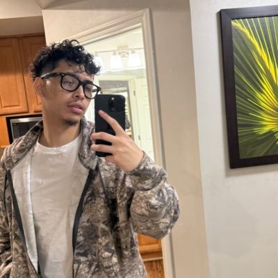 2xjosiah1's profile picture. 