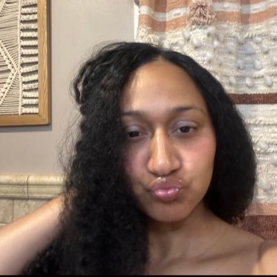 tooprettygang's profile picture. 🖕