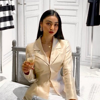 Luna8Athena's profile picture. Passionate about golf, skiing, and diving. You’ll find me traveling in my RV, hiking new trails, or casting a line in peaceful waters. Let’s explore together!