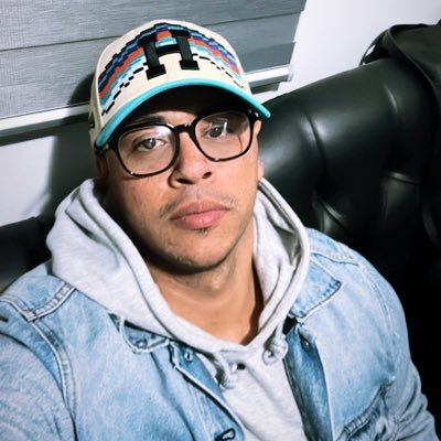 cbrizuela_'s profile picture. 