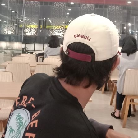 AprilnoX28's profile picture. 