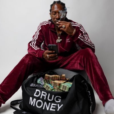 dbvisualsstudio's profile picture. CEO of DBvisuals. Photographer/creative director at your service! dm for inquiries