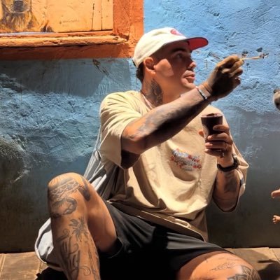 pictunderthug's profile picture. 