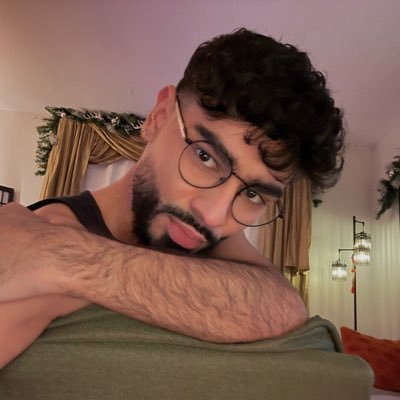 cancerienne's profile picture. 23 | 🇮🇪🇬🇧🇵🇷 ♋︎