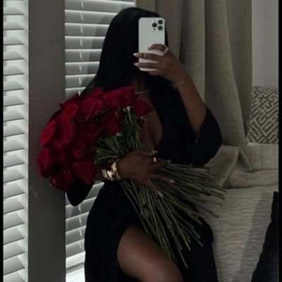 bjssmari_'s profile picture. 