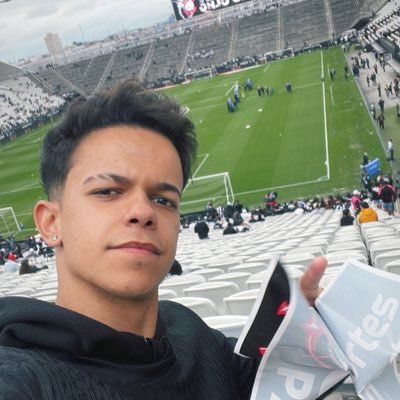 leomarcelino18's profile picture. 