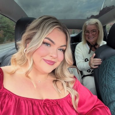 Lovelymomma56's profile picture. I'm a $202 mega million lottery winner in Edison, NJ i'm so blessed so i'll be giving away $7000 to my first 2.5k followers 100 greatful and blessed 💸