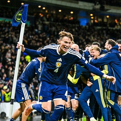 robertslagden's profile picture. // see pinned for what I tweet about // robert sugden defender, mackenzie boyd no1 fan // u18, zionists, larries, aaron simps dni / #jft97 // ❯❯❯❯ 🇵🇸🇺🇦 ynwa