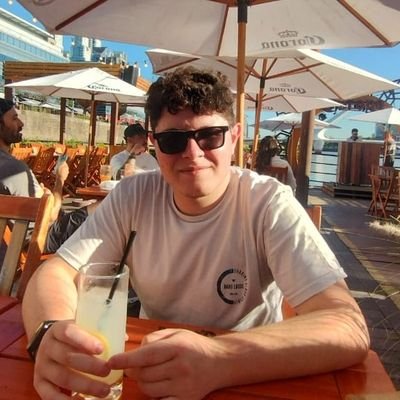 Juank_Passa's profile picture. Periodista Deportivo✍🎙/ Hablo de Fútbol⚽, Hockey sobre hielo🏒🥅 y otros deportes / ✍🏻📃Escribo en @KHL_Esp 🇷🇺 y @NHLmania | Cubro a @NHLJets y @TorpedoNN