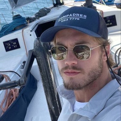 zachm_0m's profile picture. 𝑖𝑛𝑠𝑡𝑖𝑛𝑐𝑡. 𝑑𝑖𝑠𝑐𝑖𝑝𝑙𝑖𝑛𝑒. 𝑑𝑢𝑡𝑦.
