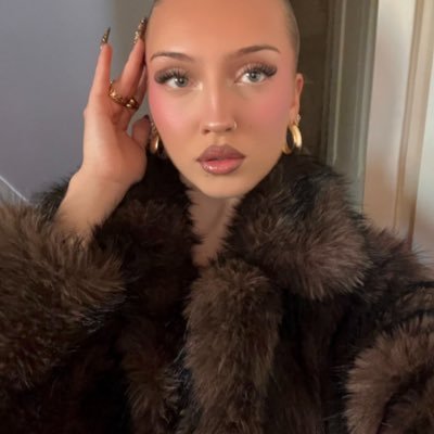 juliettembf's profile picture. 