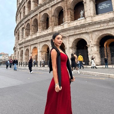 DelisiahBenigno's profile picture. I love beauty, coffee & human connection. Everyday elegance matters Smiling is my favorite skincare💕