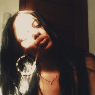 kimnthemenace's profile picture. 🌟