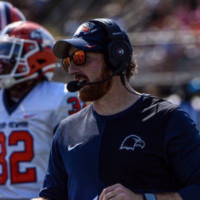 Coach_CGoins's profile picture. Linebackers Coach @cnfootball 🦅