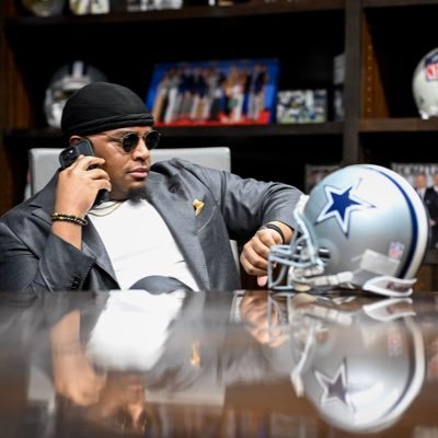 VochLombardi's profile picture. 🕴🏿Film Consigliere|| ✭Dallas Cowboys|| 👑 || https://t.co/D8CeOEBsgY 📧vochlombardi@gmail.com || But but but.....but Voooch Follow the youtube