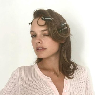 kadvinyl's profile picture. ⠀ ⠀ ⠀🪽⠀ hole ⠀ in ⠀ the ⠀ ground⠀ 𝄞 ⠀˚ ₍ᐢ. .ᐢ₎ 𓏸