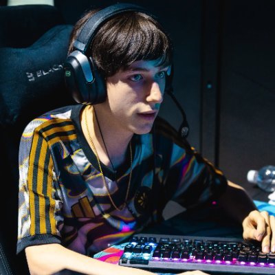 zentrareyli's profile picture. 