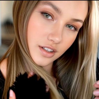 Chakras41's profile picture. ✨️Self Employed Massage Therapist & Reiki Master. Fur mom, friend, traveler, nature lover. Laid-back & outgoing. Passionate about animals & personal growth ✨️