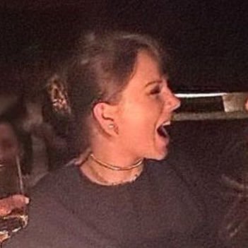 tayloharry's profile picture. “the two people I love the most, loved each other once.” pesquisadora em medicina de precisão pela ufrj