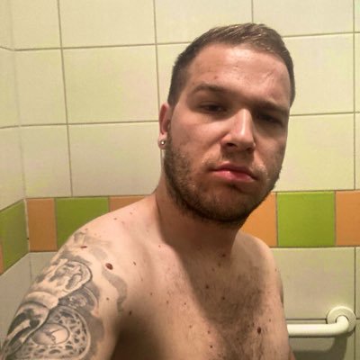 kicsiibarnii's profile picture. 