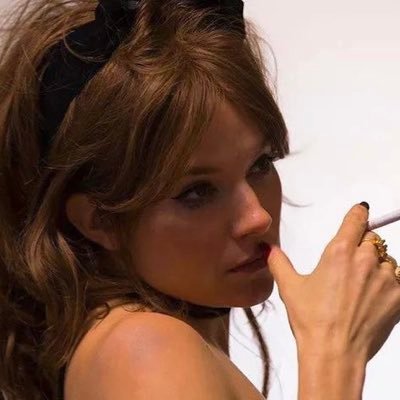 softpainz's profile picture. i find beauty in the grotesque and macabre