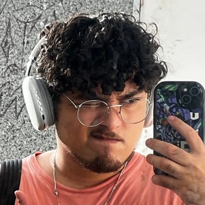 imlittlejujj's profile picture. relatos de um universitário cansado - gosto de joguinhos da nintendo (SW-3505-2696-5500) e de reclamar das coisas :)