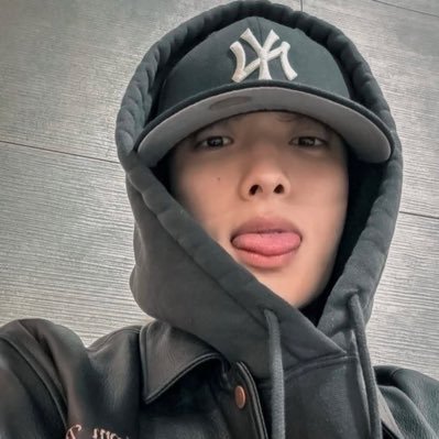 _seokminah's profile picture. 𝙨𝙫𝙩 𝙞𝙨 𝙢𝙮 𝙝𝙤𝙢𝙚 ♡ #도겸; ♡ — ˚₊· ͟͟͞͞➳ oakland 110524 110624; and la 101625 101725 💎✨ island gyal 🏝️