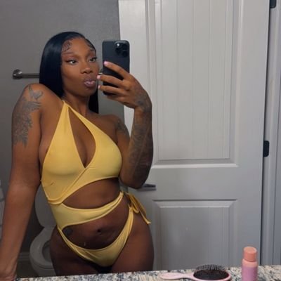 yattie35074's profile picture. beauty in black mistress 🍆👅 
👅🍆
🍑🍑