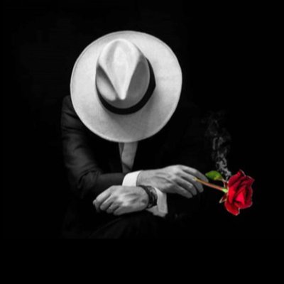 Rebee3366's profile picture. 光圈不按规则的收缩，如同叛逆者，用打破常规的曝光，拍出不被定义的风格。