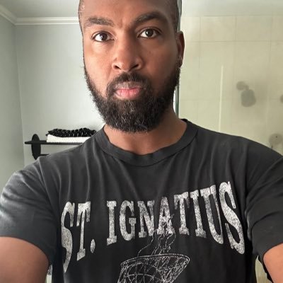 six8jay's profile picture. Dad, not single. I say Fuck often. #BlackLivesMatter #GirlDad #SeeRed  https://t.co/ZlzArAoQfT https://t.co/hxYcyycfv5