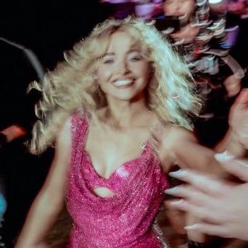 belmontcameli_'s profile picture. pasta eater, gif maker, tv show consumer.