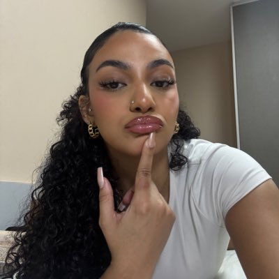 bia_mgm's profile picture. 