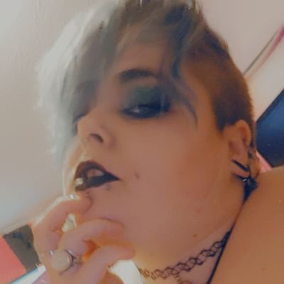 Boundbybats666's profile picture. 👻boundbybats
I love pigs. All pink and cute.
Im looking for sincere pay pigs that will enjoy my degrading sadistic self. 
What are you waiting for? 🐽💲