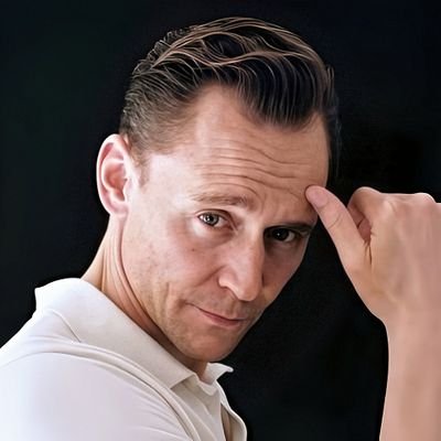 bestoftwh's profile picture. 